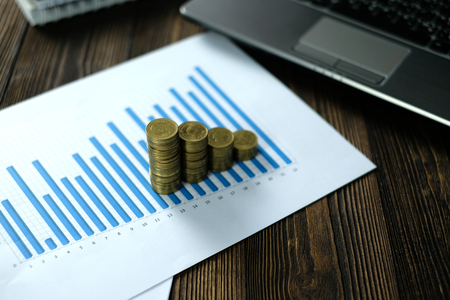 単身世帯と夫婦世帯で大きく変わる老後資金、必要額の目安とその算出方法