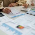 最近の物価上昇は老後生活費にどう影響する？インフレリスクを踏まえた資金計画