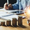 収入アップを目指すフリーランスがやるべき自己投資とは