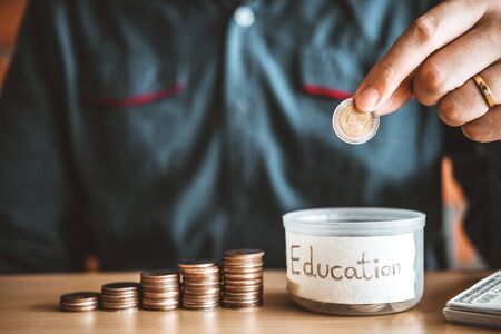 共働き家庭の子育て資金準備と学資保険活用戦略