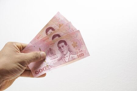 通信費を半減！スマホ・インターネット料金の賢い節約術とは